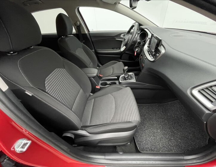 KIA Ceed Hatchback 998,0 74 kw