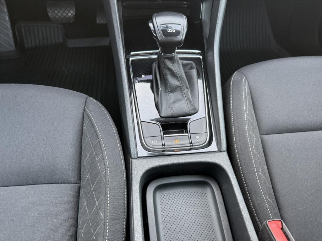 Škoda Karoq SUV / Terénní 1,6 l 85 kw