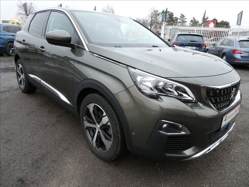 Peugeot 3008 SUV 1,6 l 121 kw