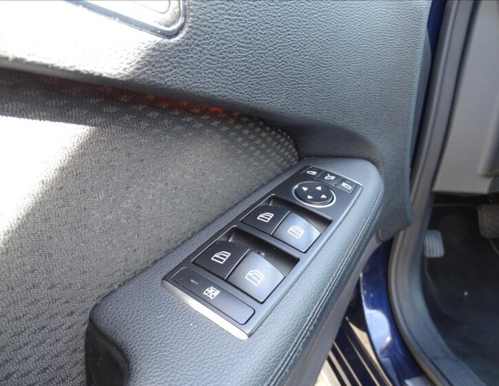 Mercedes-Benz Třídy E 18