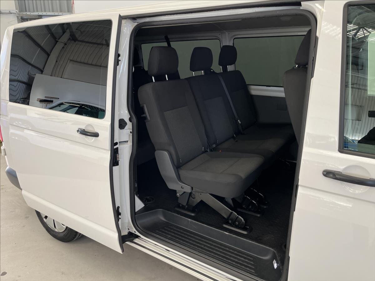 Volkswagen Transporter Kombi 2,0 l 81 kw