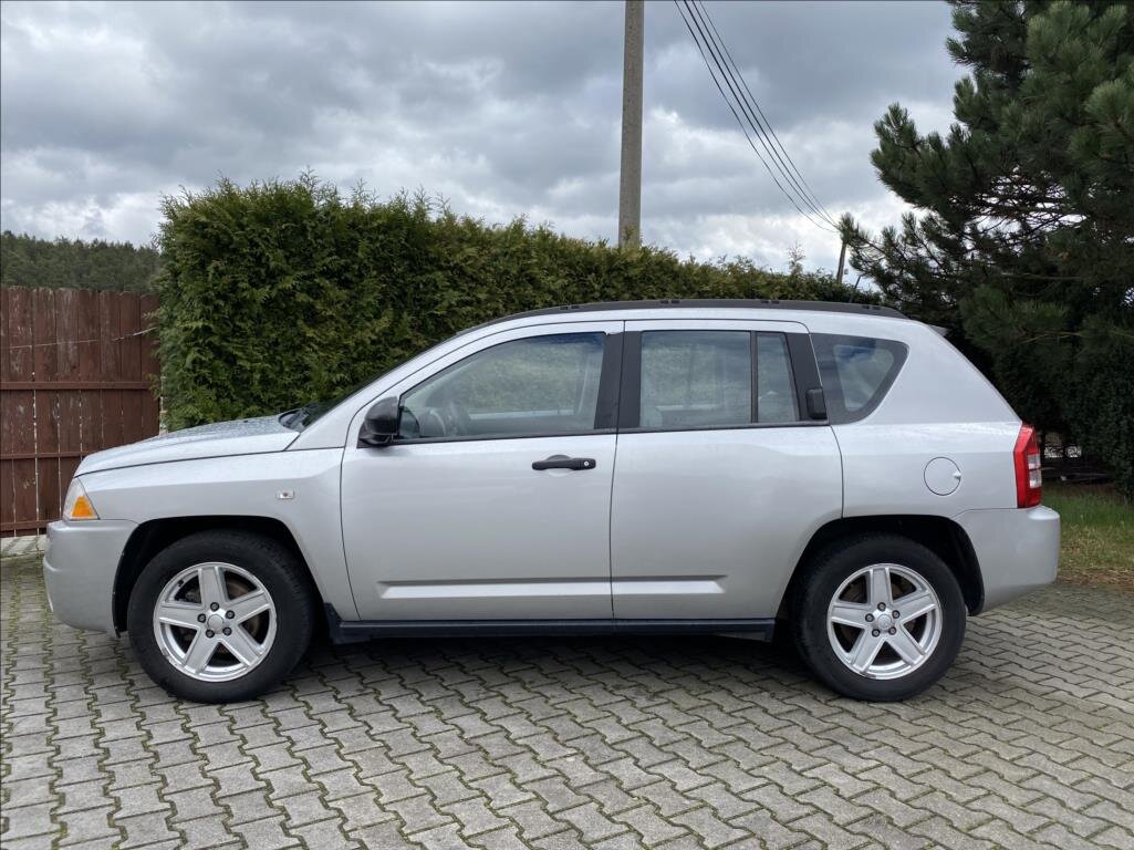 Jeep Compass SUV 2,0 l 103 kw