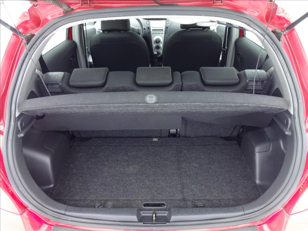 Toyota Yaris Hatchback 998,0 51 kw