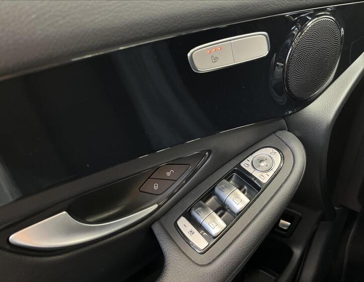 Mercedes-Benz GLC 12