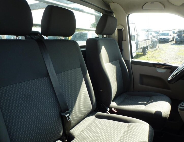 Volkswagen Transporter 22