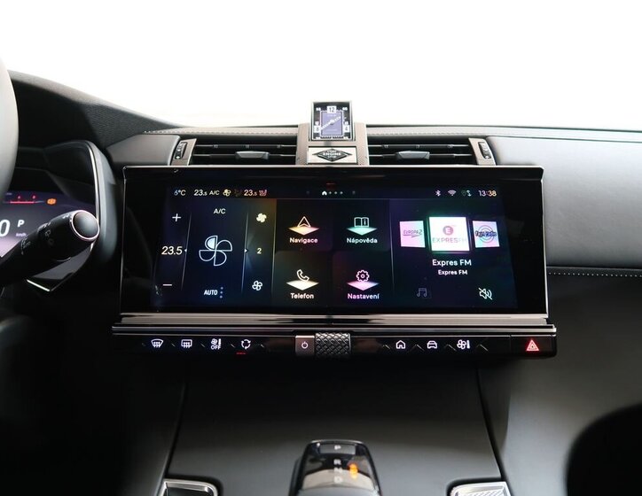 DS Automobiles DS7 Crossback 26