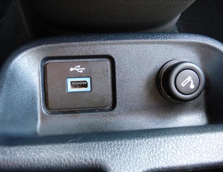 Ford Transit Connect 32