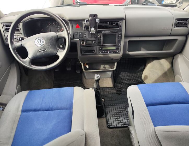 Volkswagen Multivan 17