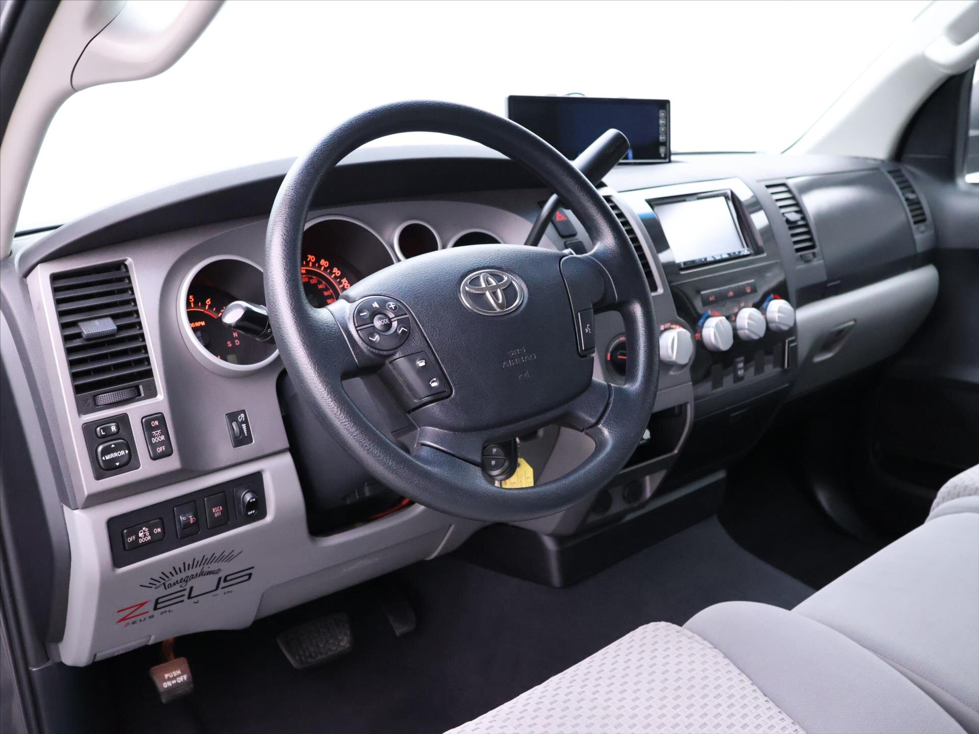 Toyota Tundra Pick-up 5,7 l 285 kw