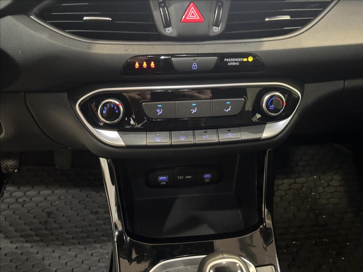 Hyundai i30 Kombi 1,5 l 70 kw