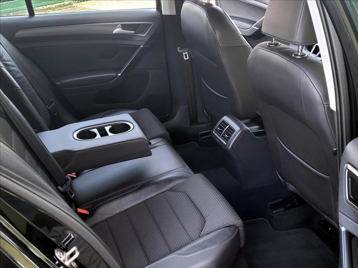 Volkswagen Golf Hatchback 1,2 l 63 kw