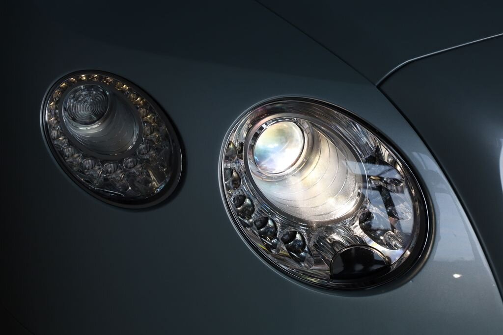 Bentley Continental GTC Kabriolet 4,0 l 373 kw