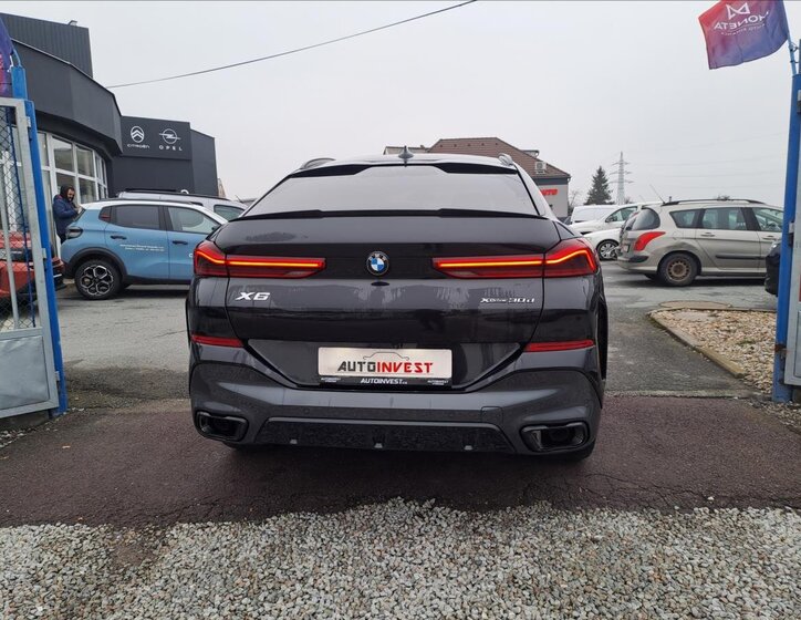 BMW X6 SUV 3,0 l 210 kw