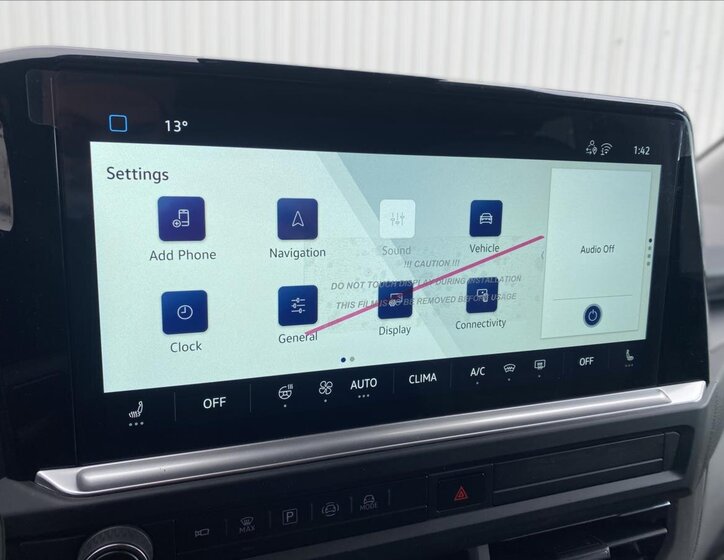 Volkswagen Caravelle 10