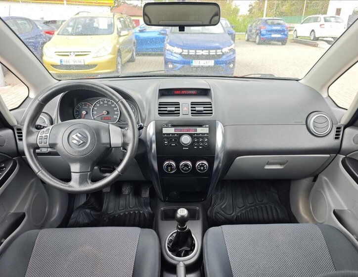 Suzuki SX4 Hatchback 1,5 l 73 kw