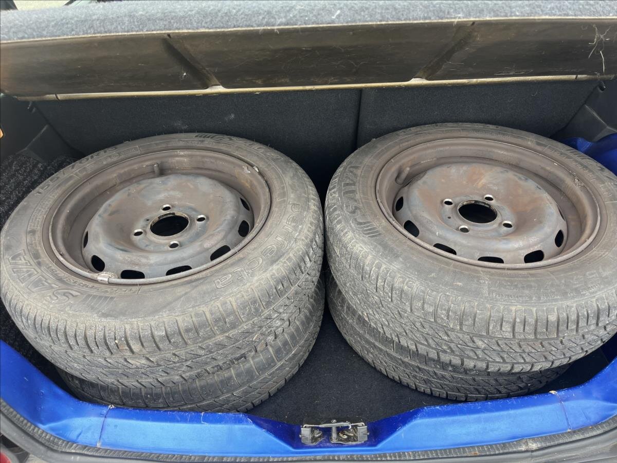 Citroën Saxo Hatchback 1,1 l 40 kw