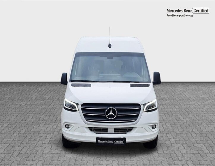 Mercedes-Benz Sprinter 8