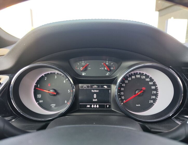 Opel Insignia Kombi 2,0 l 128 kw