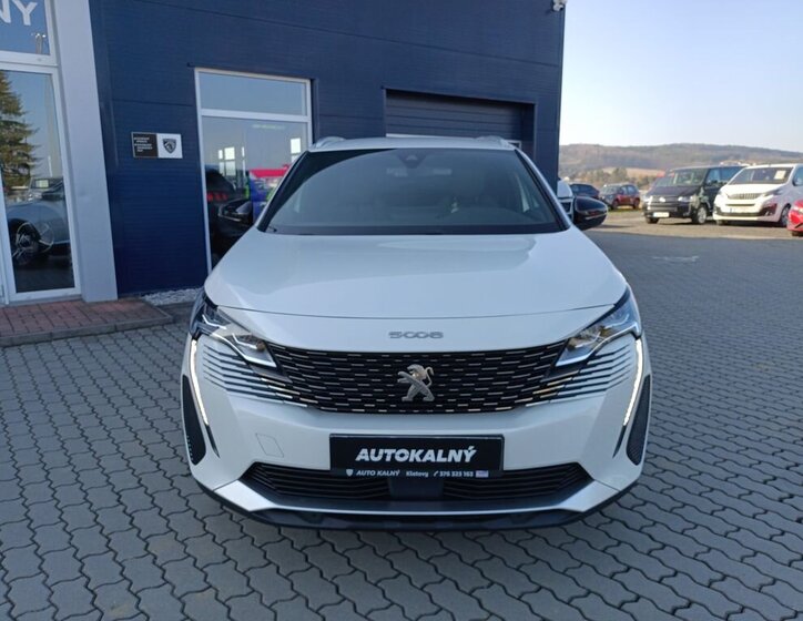 Peugeot 5008 SUV / Terénní 1,2 l 96 kw
