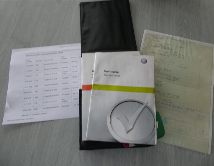 Volkswagen Golf Kombi 1,6 l 77 kw