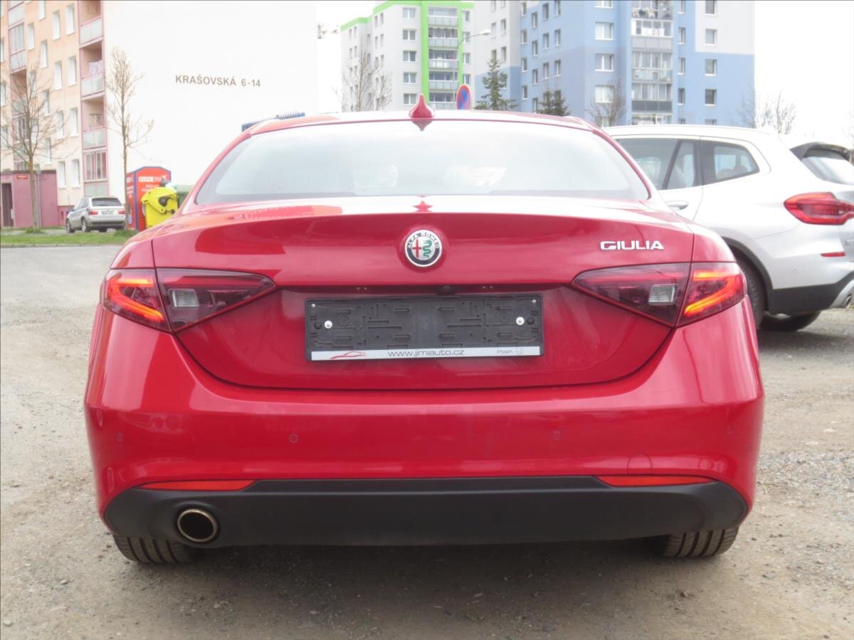 Alfa Romeo Giulia Sedan 2,1 l 110 kw