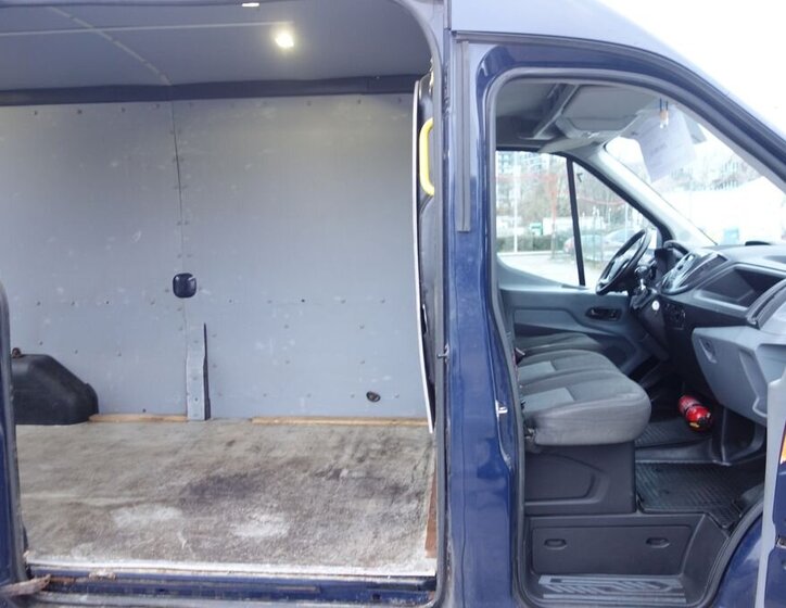 Ford Transit 16