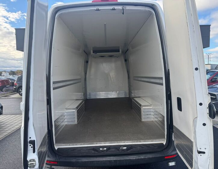 Mercedes-Benz Sprinter 17