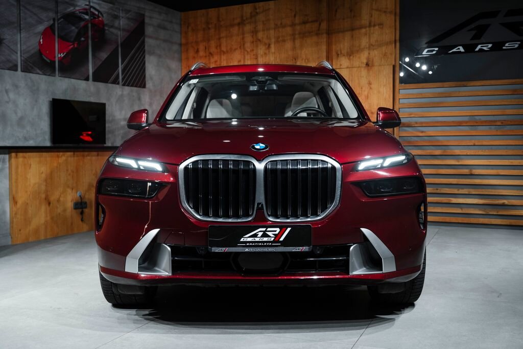 BMW X7 SUV / Terénní 3,0 l 280 kw