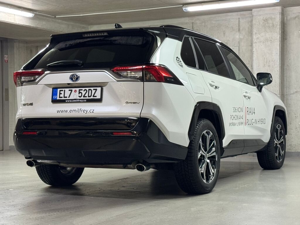 Toyota RAV4 SUV 2,5 l 228 kw