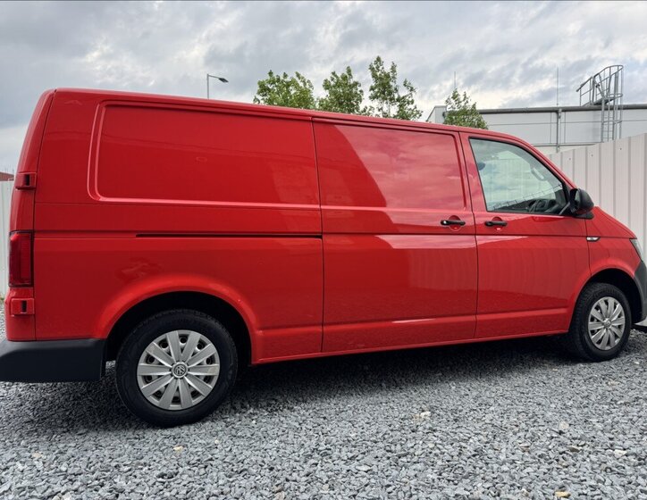 Volkswagen Transporter Skříň 2,0 l 110 kw