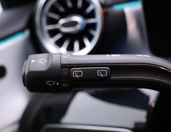 Mercedes-Benz Třídy A Hatchback 1,3 l 120 kw