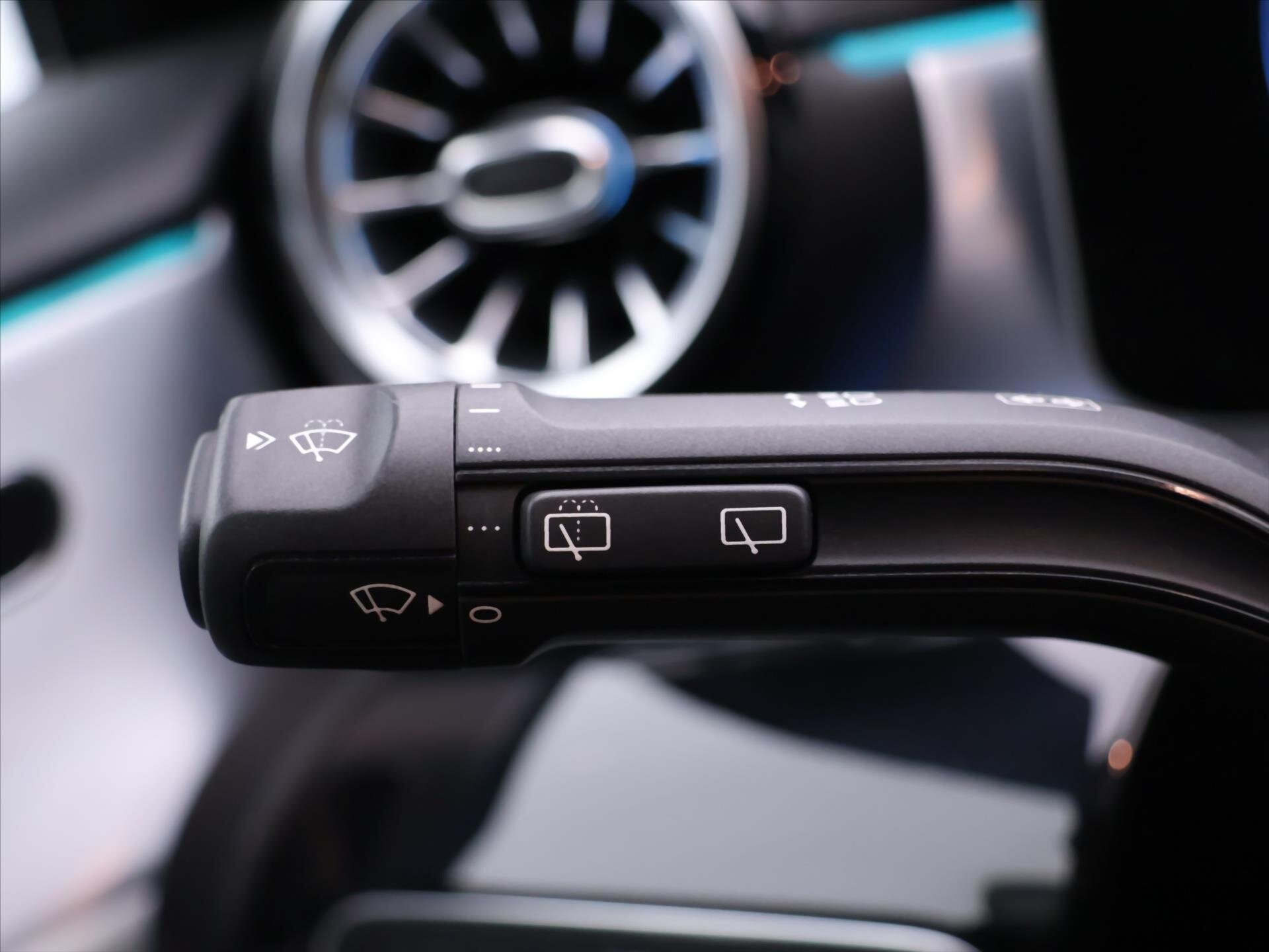 Mercedes-Benz Třídy A Hatchback 1,3 l 120 kw