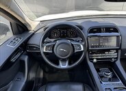 Jaguar F-Pace SUV / Terénní 2,0 l 184 kw