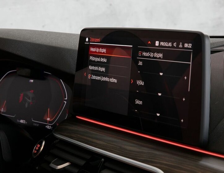 BMW Řada 5 Kombi 3,0 l 245 kw