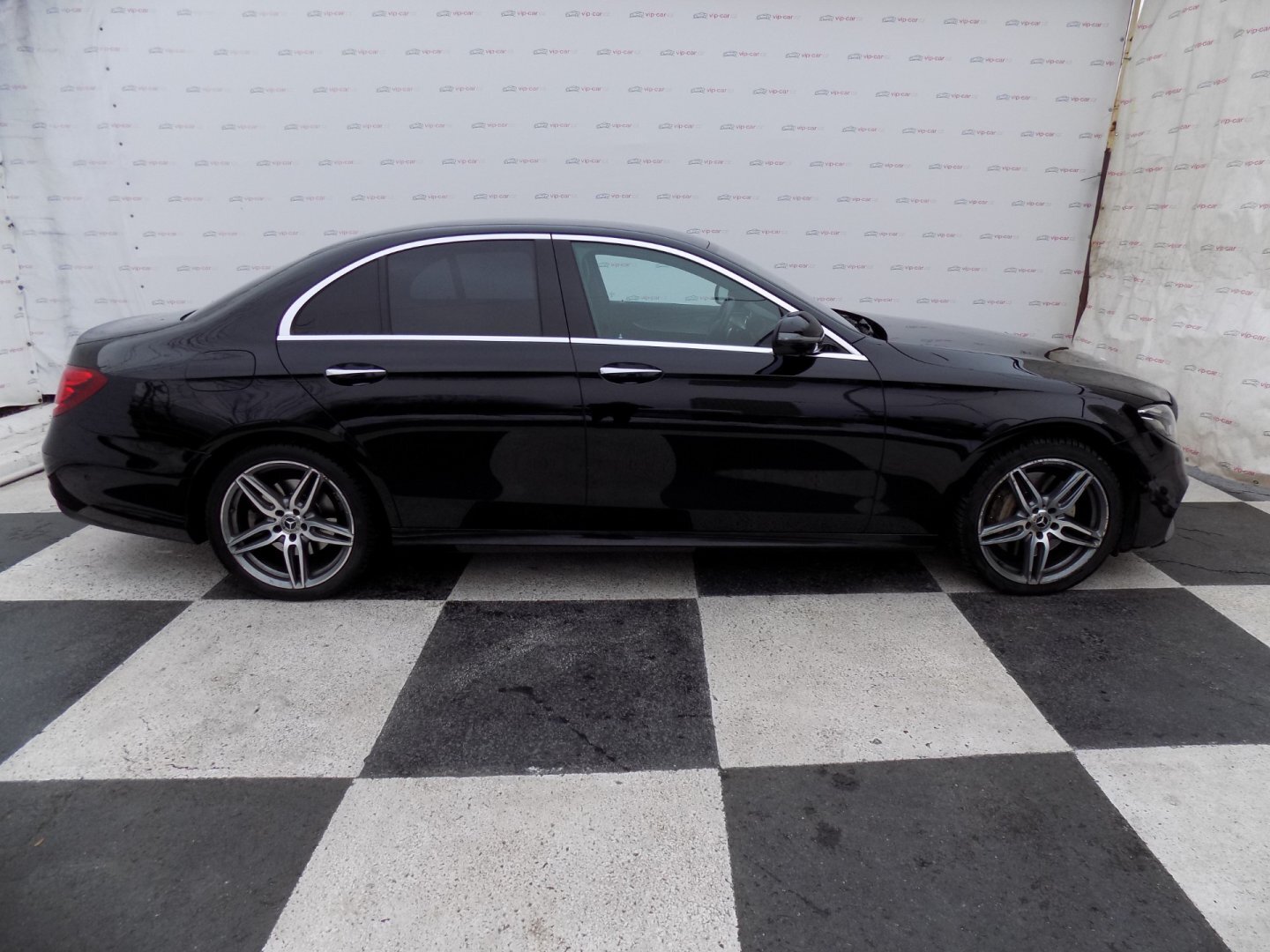 Mercedes-Benz Třídy E Sedan 3,0 l 190 kw