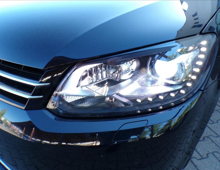 Volkswagen Touran Kombi 2,0 l 103 kw