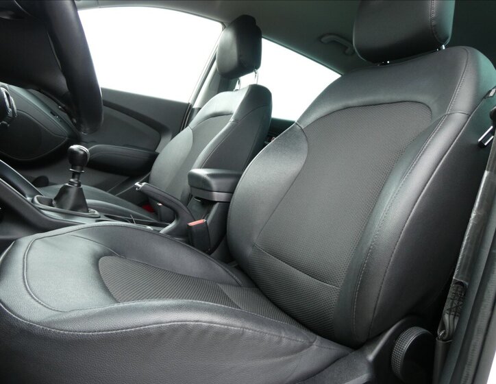 Hyundai ix35 SUV / Terénní 1,6 l 99 kw