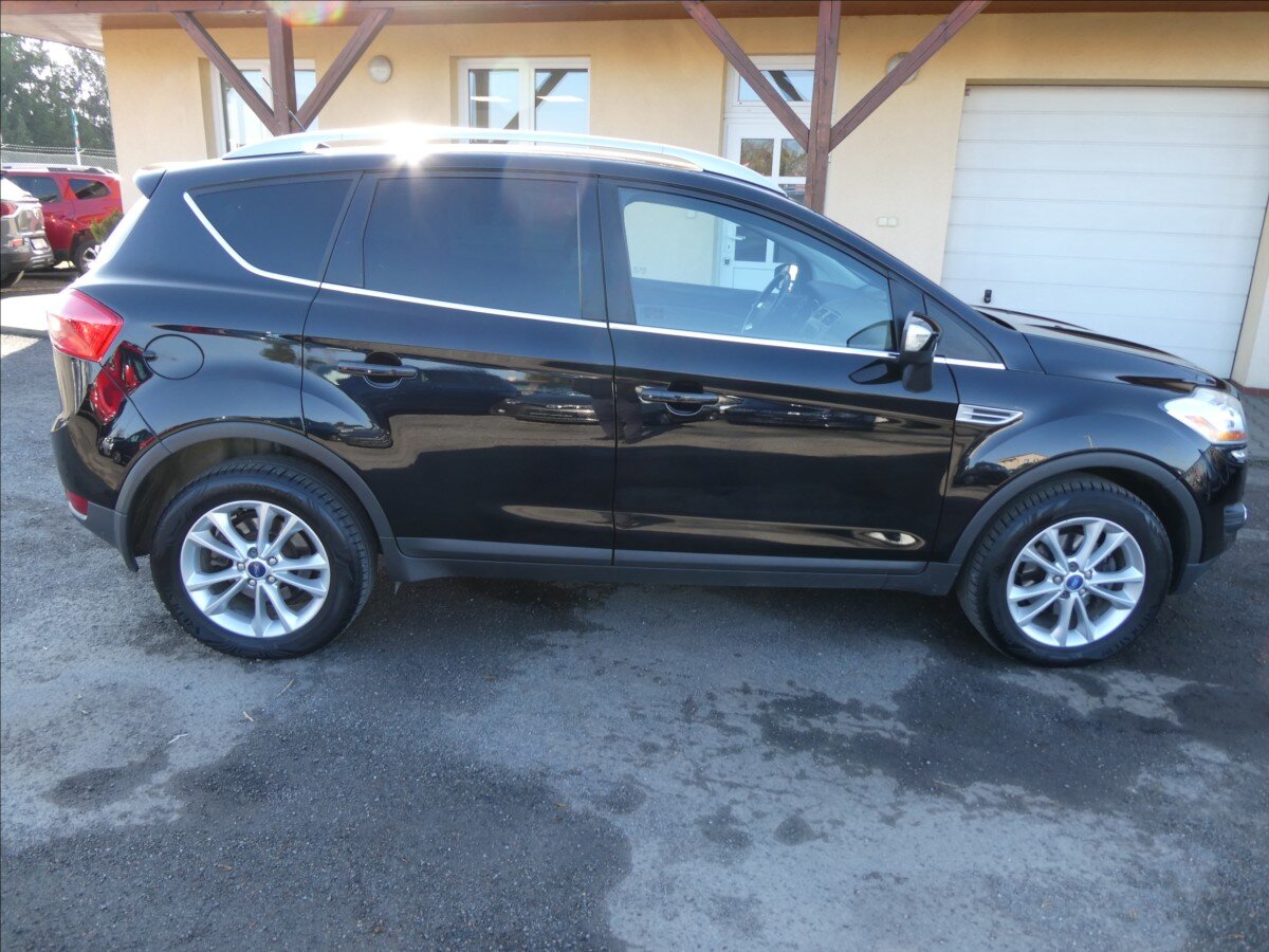 Ford Kuga SUV / Terénní 2,0 l 103 kw