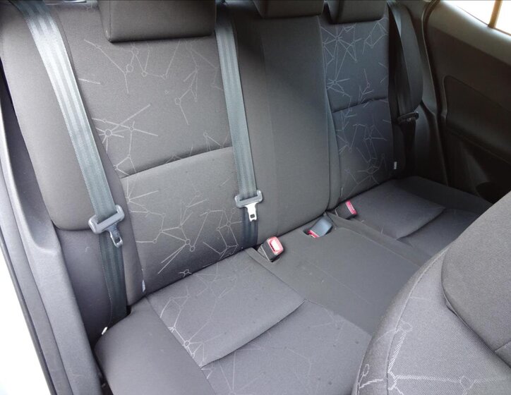 Toyota Auris Hatchback 1,3 l 74 kw