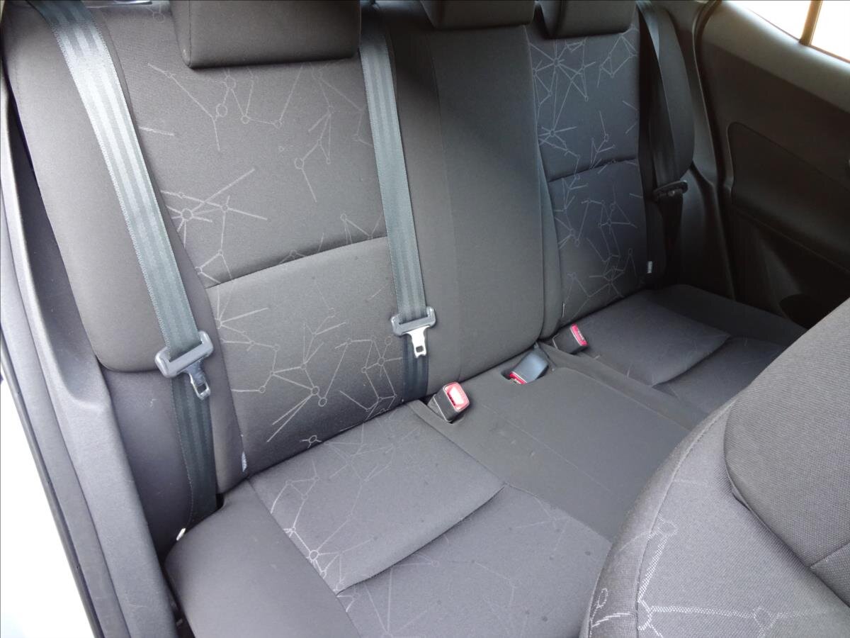 Toyota Auris Hatchback 1,3 l 74 kw