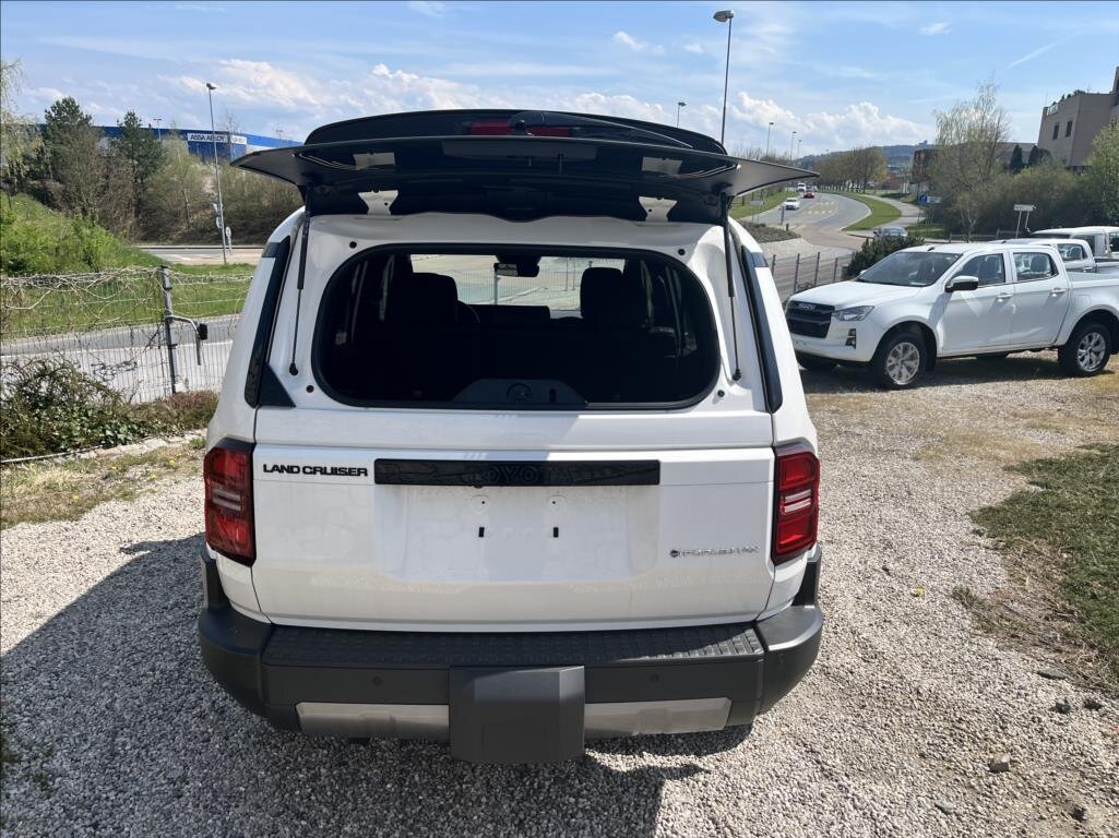 Toyota Land Cruiser Ostatní 2,4 l 243 kw