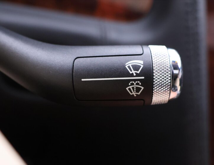 Bentley Continental Flying Spur Sedan / Limuzína 6,0 l 412 kw