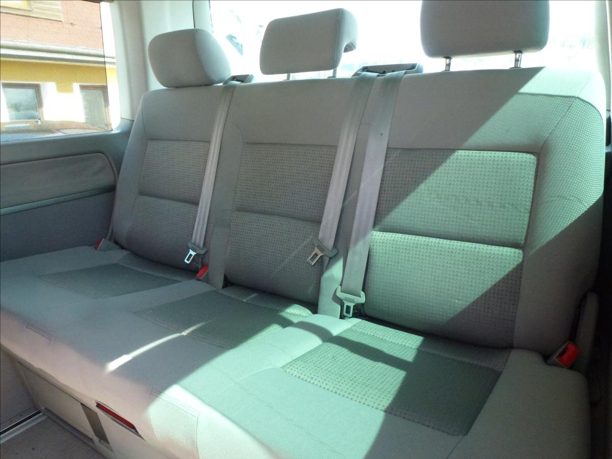 Volkswagen Multivan Kombi 2,5 l 128 kw