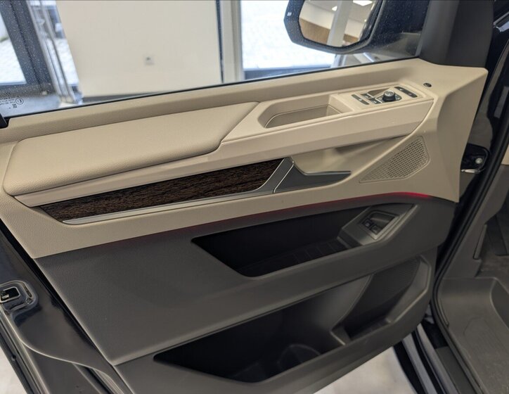 Volkswagen Multivan VAN / Minibus 0,0 180 kw