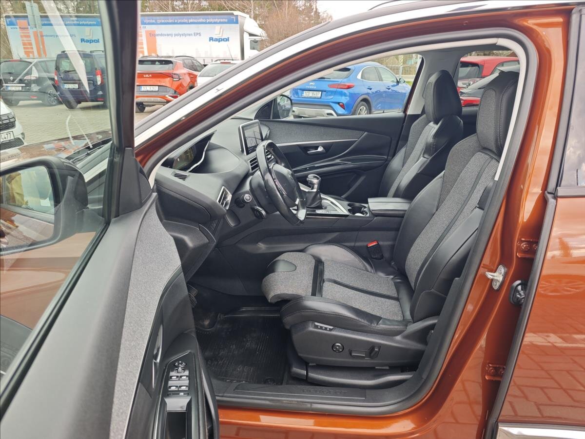 Peugeot 3008 SUV / Terénní 2,0 l 110 kw