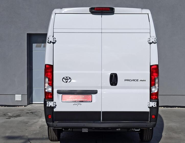 Toyota Proace Max 5