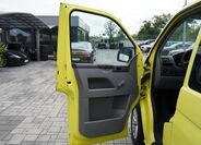 Volkswagen Caravelle 9