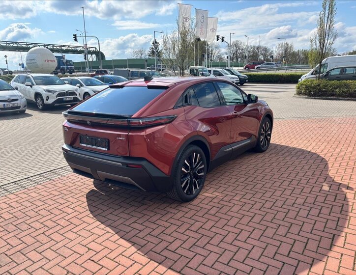 Toyota C-HR SUV / Terénní 0,0 165 kw