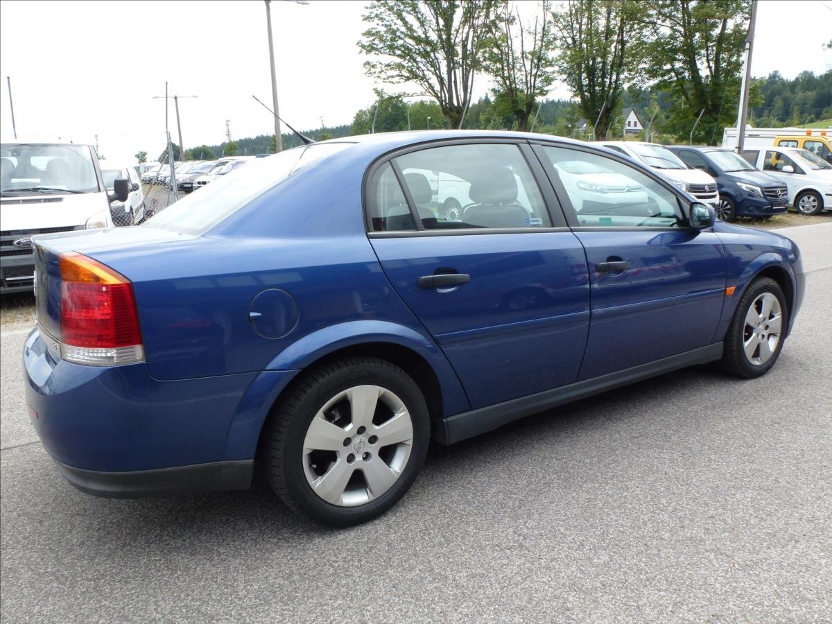 Opel Vectra Sedan / Limuzína 1,8 l 90 kw