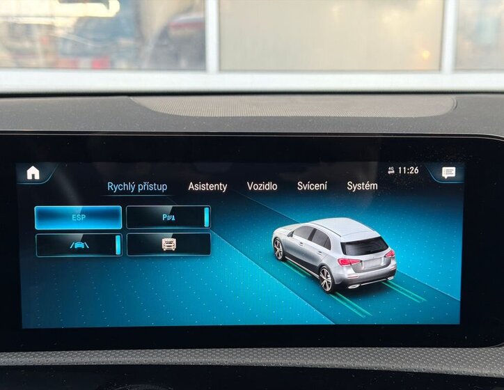 Mercedes-Benz Třídy A Hatchback 1,3 l 118 kw